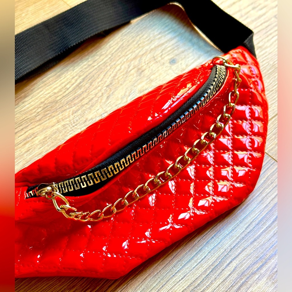 NWOT Jane and Berry Shiny Bright Red Quilted Pleather Fanny Pack